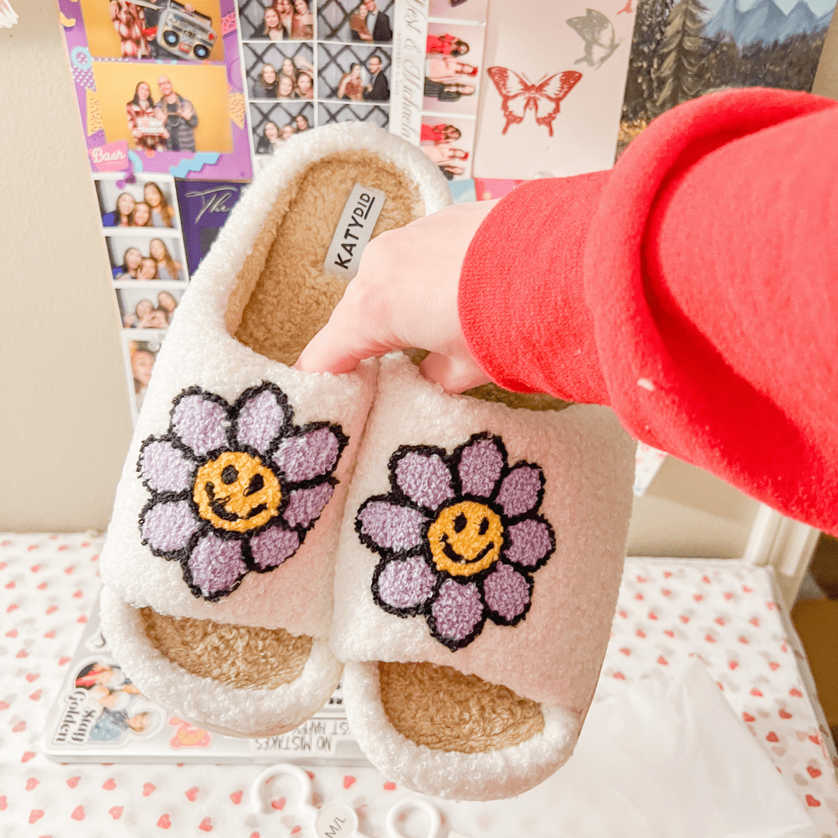 Daisy Happy Face Open Toed Slippers - ALilBitOfSpice
