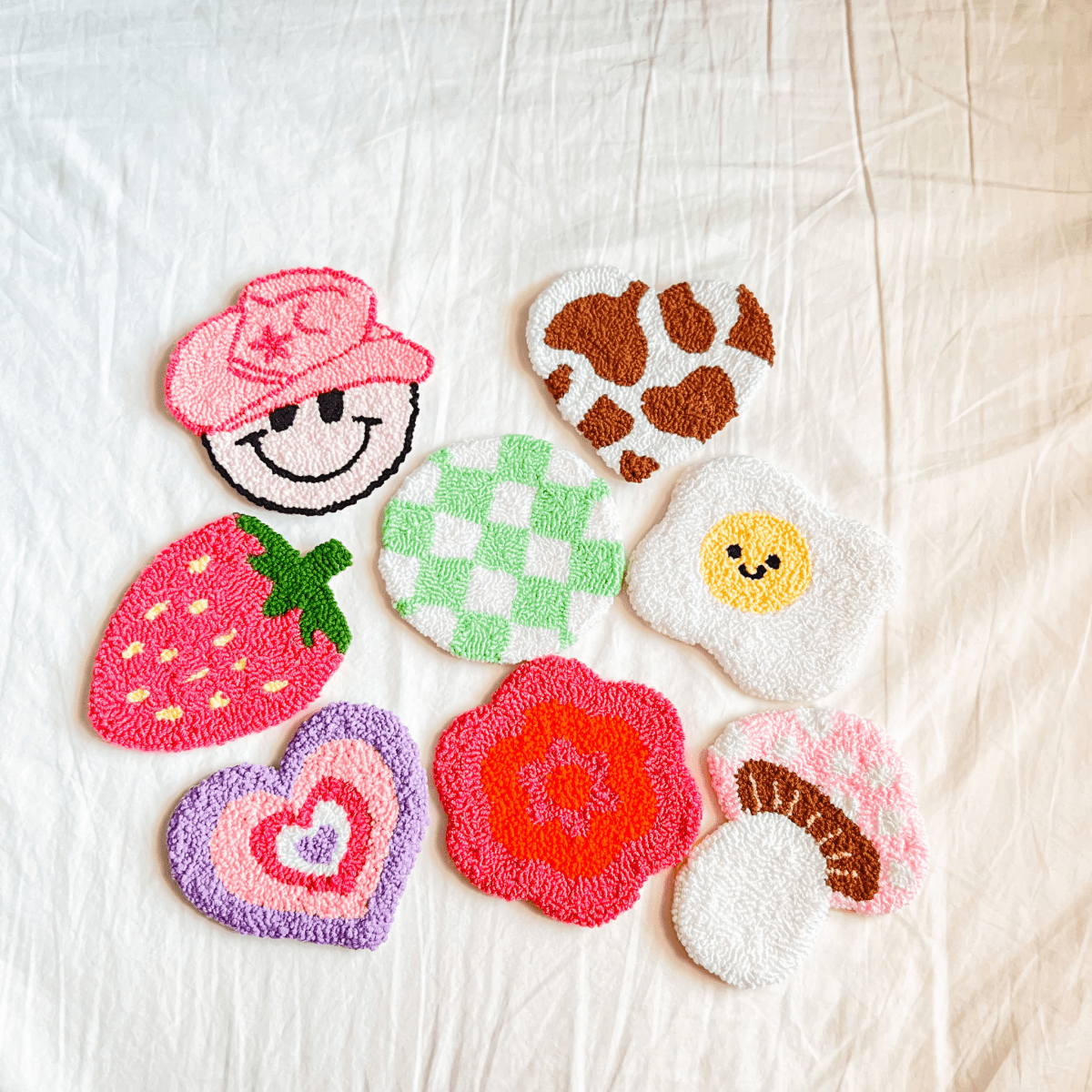 Retro Flower Mug Rug - ALilBitOfSpice