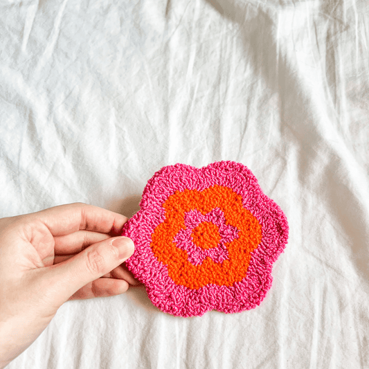 Retro Flower Mug Rug - ALilBitOfSpice